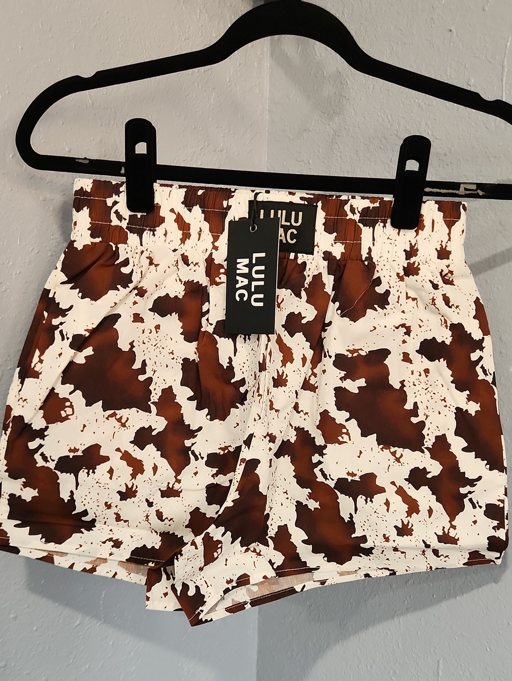 Lulu Mac Women's Brown & White Printed Shorts